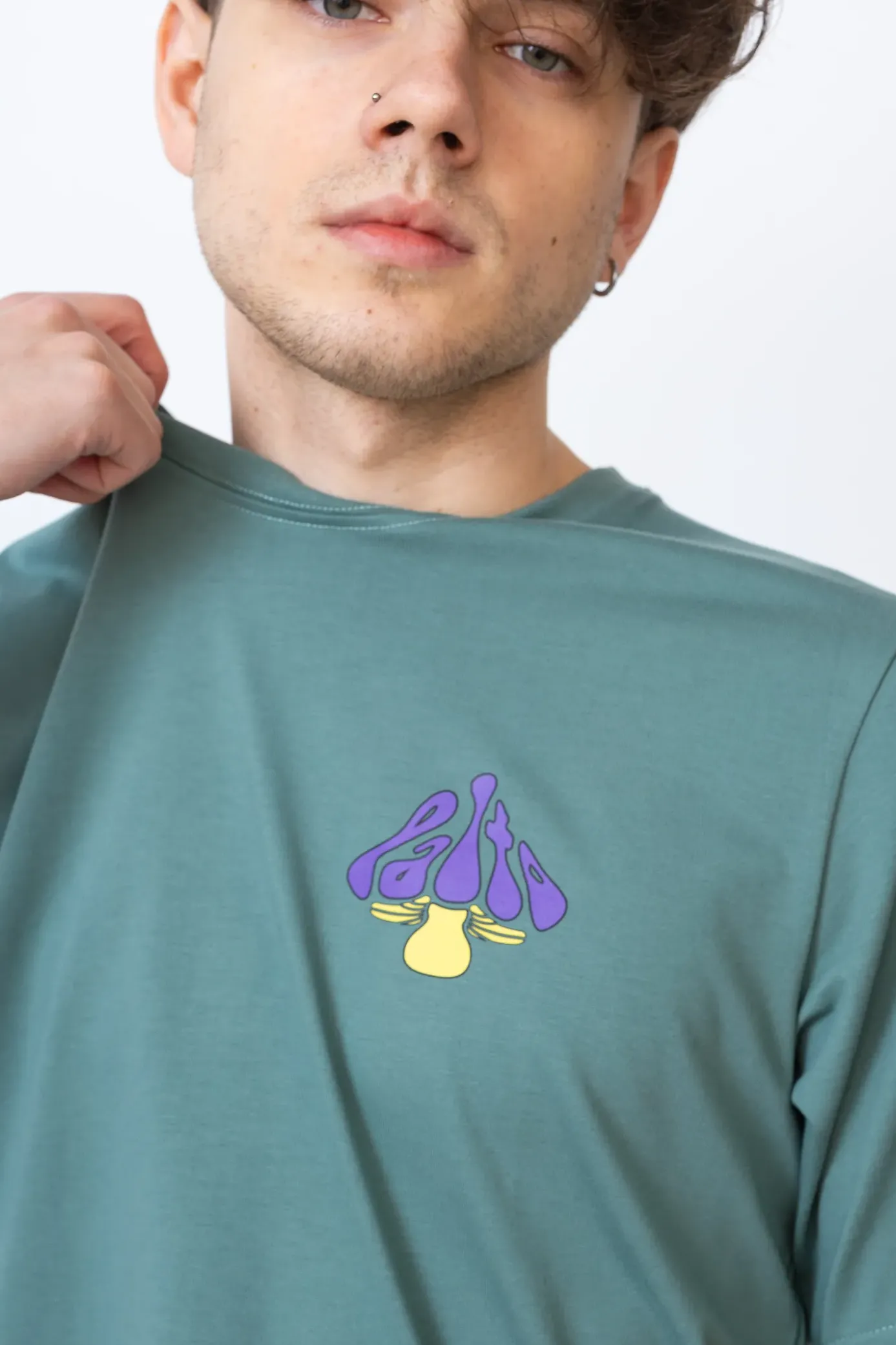 Sale Koszulka Meditate T-shirty